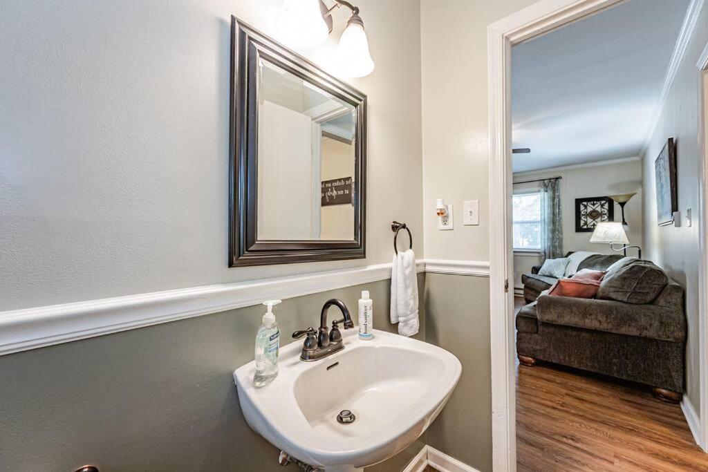 Kelly'S Comfortable Quinton Home Екстер'єр фото
