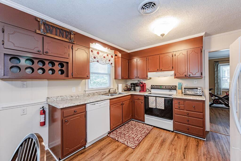 Kelly'S Comfortable Quinton Home Екстер'єр фото